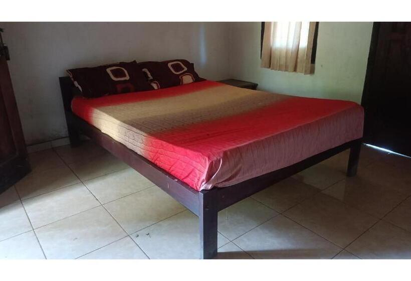 בית מלון כפרי Spot On 93524 Bagas Homestay