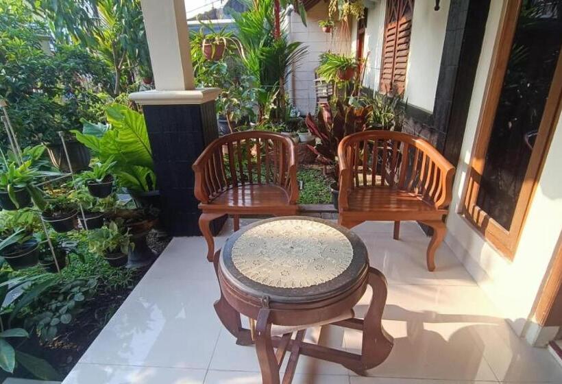 酒店 Spot On 93527 Agus Kostel Syariah