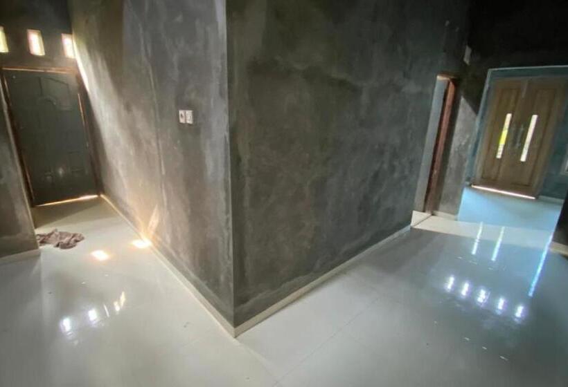 酒店 Spot On 93527 Agus Kostel Syariah