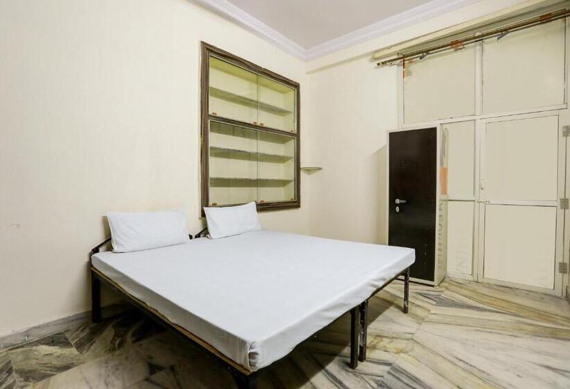 호텔 O Aanjaney Residency