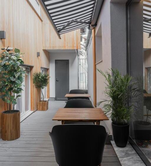 هتل Square By Margo