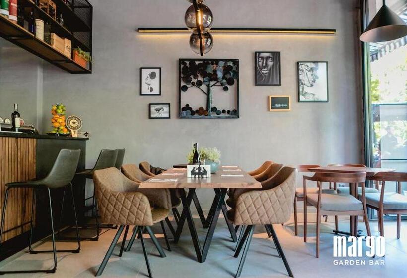 هتل Square By Margo