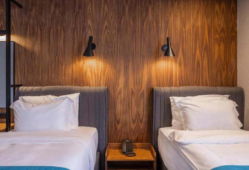 هتل Square By Margo