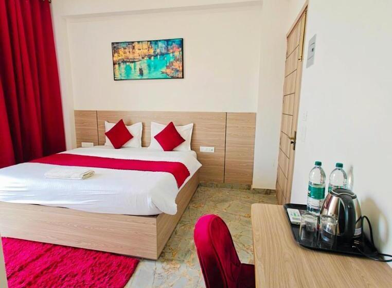 酒店 Ss Noida Sector 121 Bl 04