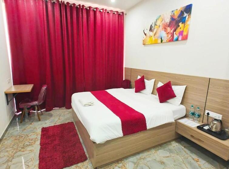 酒店 Ss Noida Sector 121 Bl 04