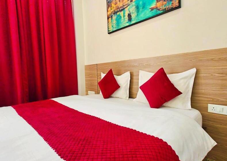 酒店 Ss Noida Sector 121 Bl 04