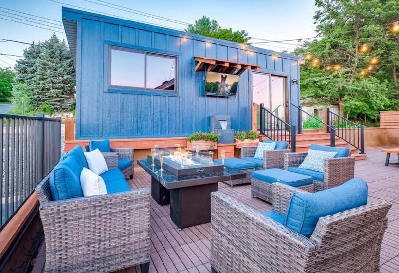 فندق The Cove Guest House