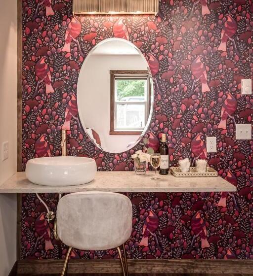 فندق The Cove Guest House