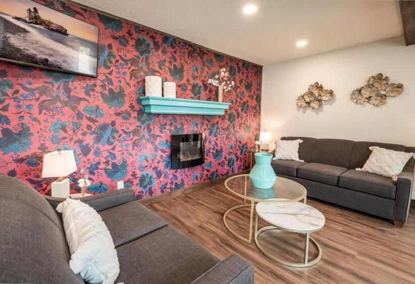 فندق The Cove Guest House