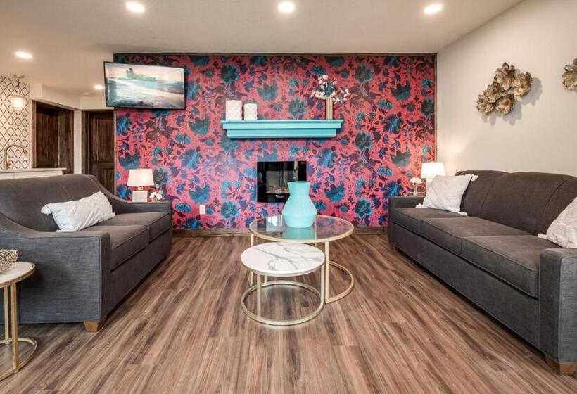 فندق The Cove Guest House