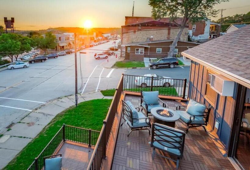 فندق The Cove Guest House