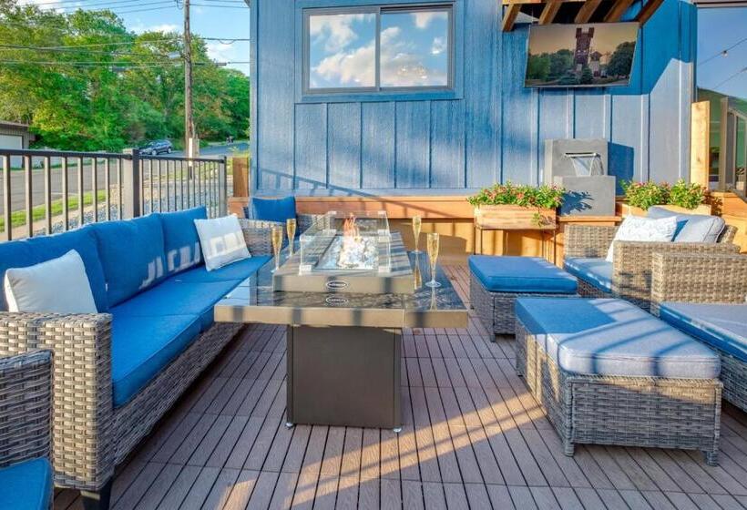 فندق The Cove Guest House