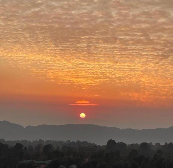 酒店 The Point Of View