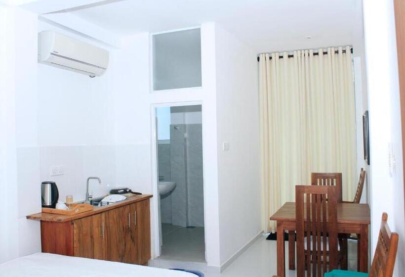 Отель Vthree Family House