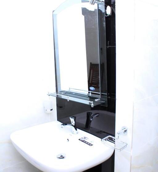 Отель Vthree Family House