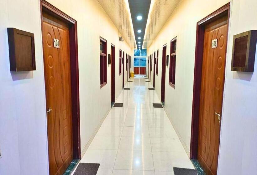 فندق White Stone, Gonda