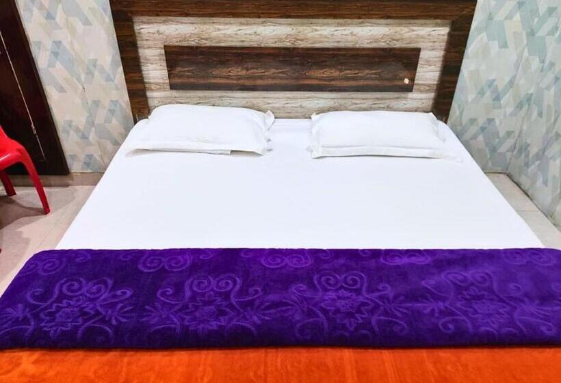 Отель White Stone, Gonda