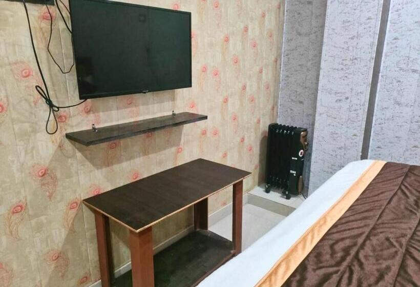 Отель White Stone, Gonda