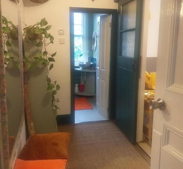 Jesmond B&b Kingsize Ensuite Room 2