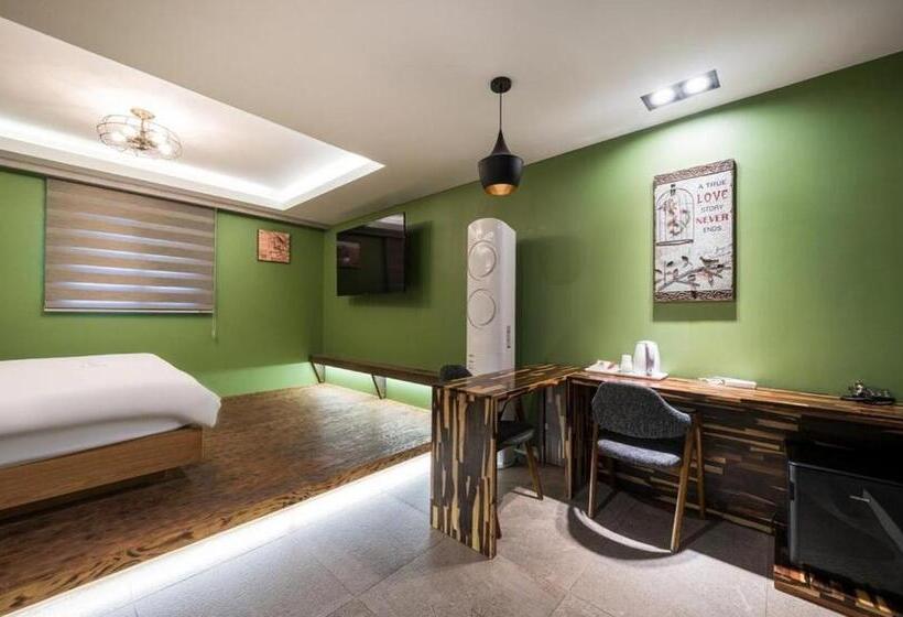 Мотель Kkaebi Stay