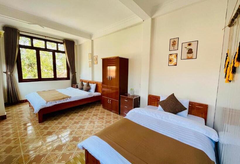 هاستل Nấm Homestay