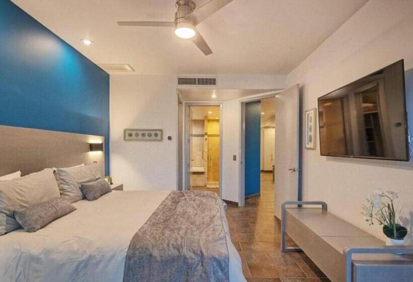 Ocean Front Resort J 107