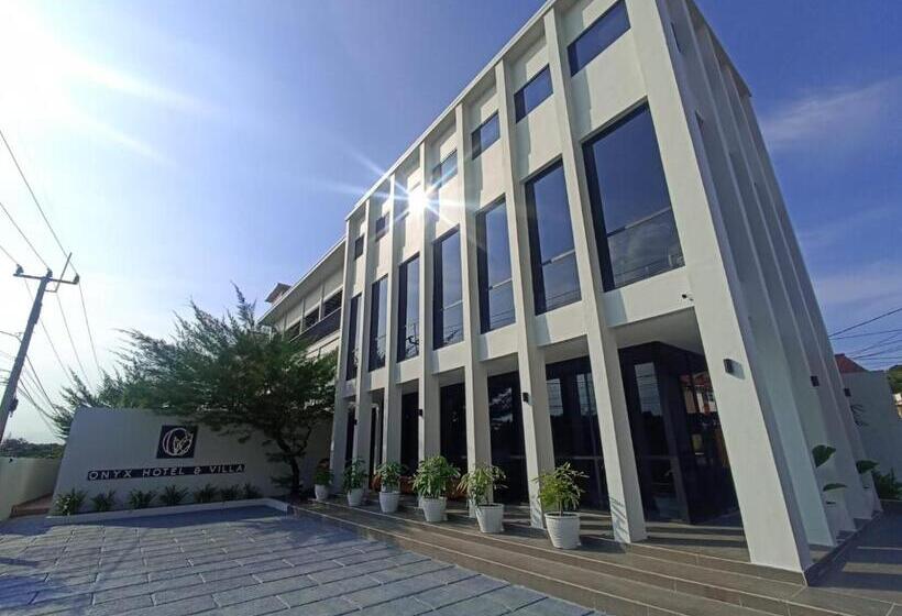 Onyx Hotel & Villa