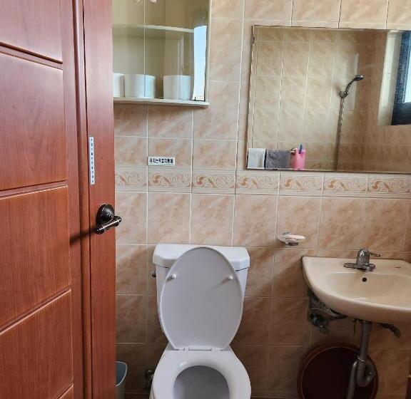 Pensió Bada Village Minbak