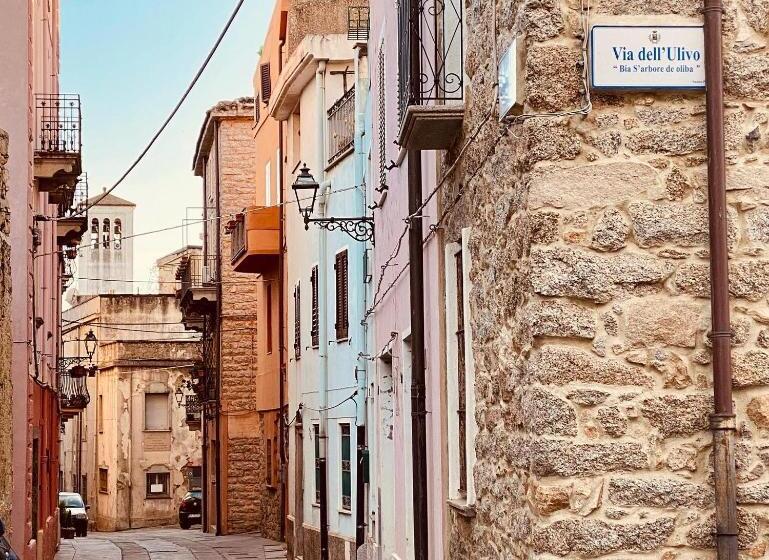 بنسيون Carrales Guest House