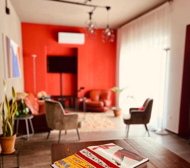 بنسيون Carrales Guest House