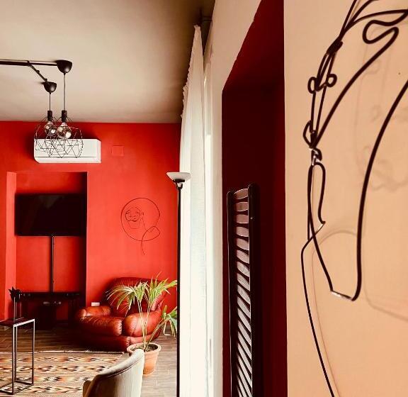 بنسيون Carrales Guest House