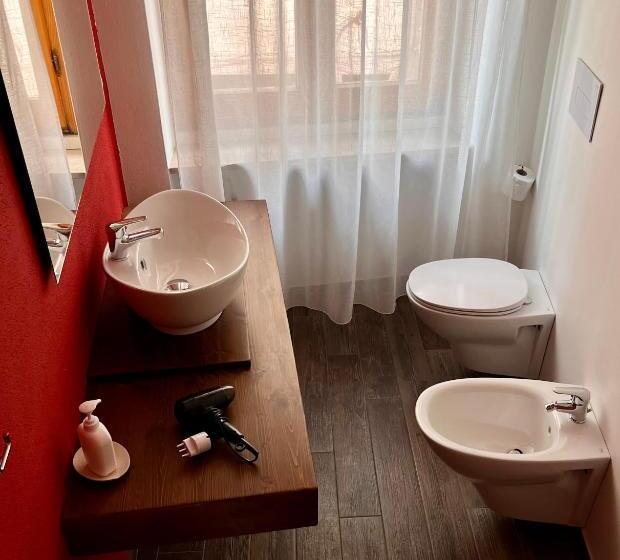 פנסיון Carrales Guest House