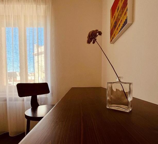 بنسيون Carrales Guest House