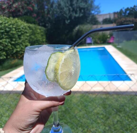 بنسيون Casa Los Trinos