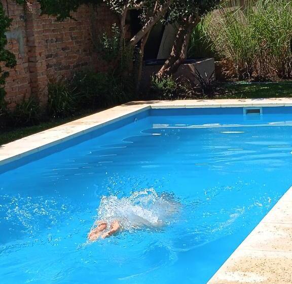 بنسيون Casa Los Trinos