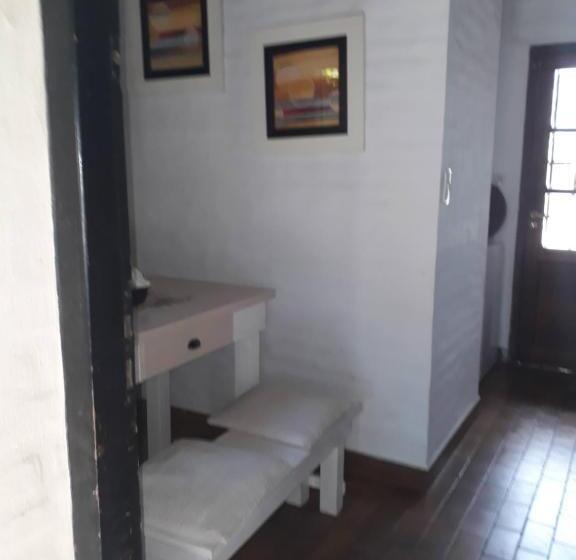 بنسيون Casa Los Trinos