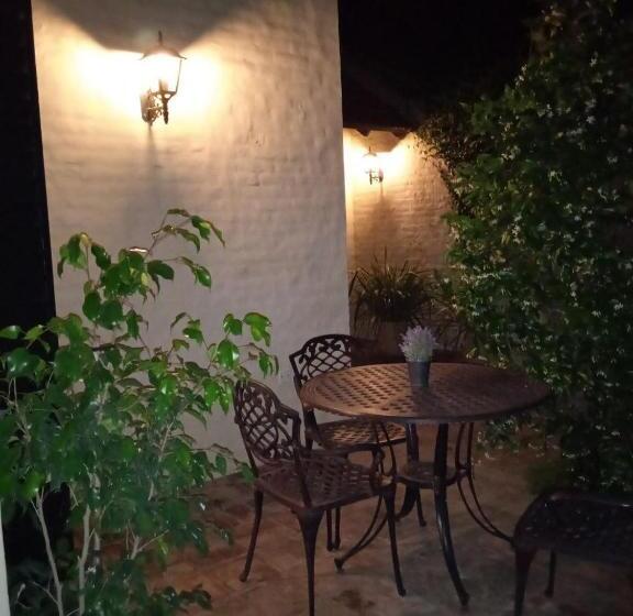 بنسيون Casa Los Trinos