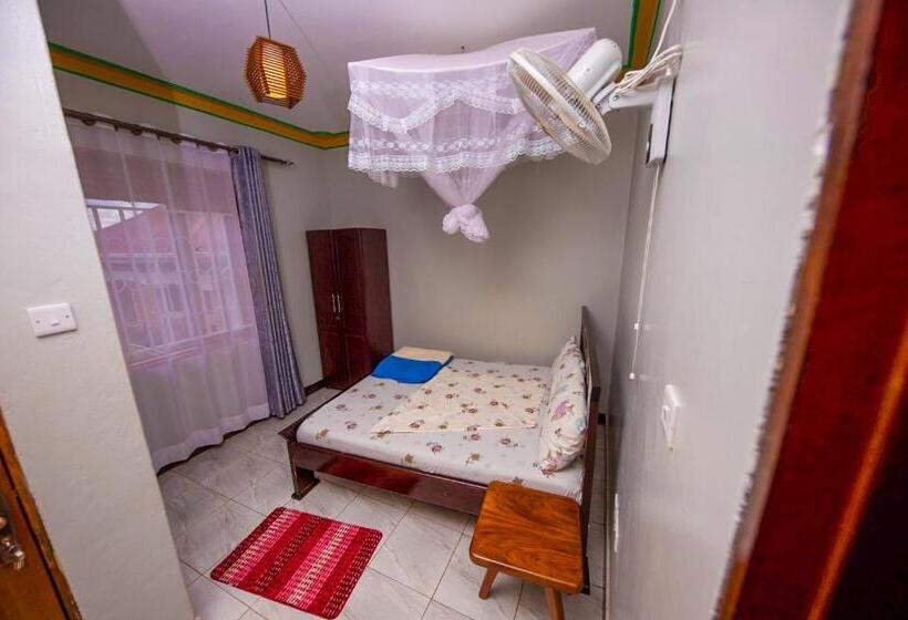 پانسیون De Guest Cave