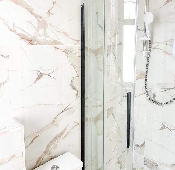 ペンション Fosse Luxurys