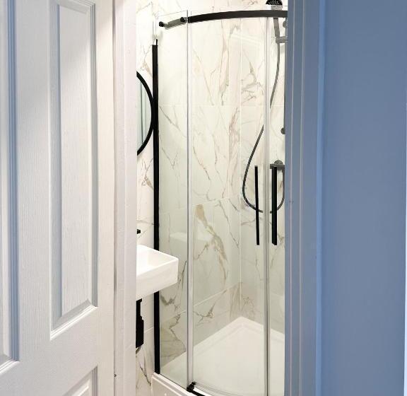 ペンション Fosse Luxurys