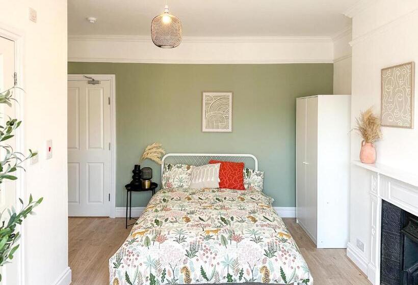 ペンション Fosse Luxurys