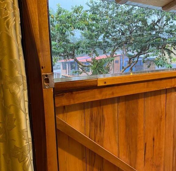 بنسيون Guayabo Hostal Mindo