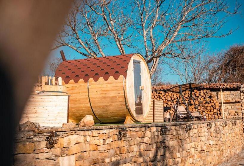 פנסיון Complex Arbanashki Style Panoramic View With Summer And Winter Terrace, Sauna, Children S And Adult