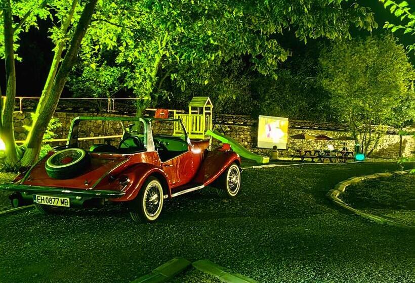 פנסיון Complex Arbanashki Style Panoramic View With Summer And Winter Terrace, Sauna, Children S And Adult