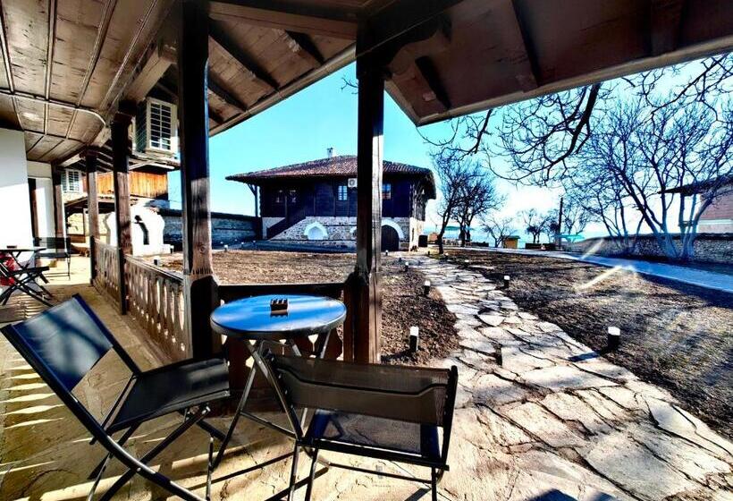 פנסיון Complex Arbanashki Style Panoramic View With Summer And Winter Terrace, Sauna, Children S And Adult