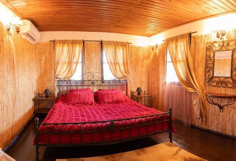 پانسیون Complex Arbanashki Style Panoramic View With Summer And Winter Terrace, Sauna, Children S And Adult