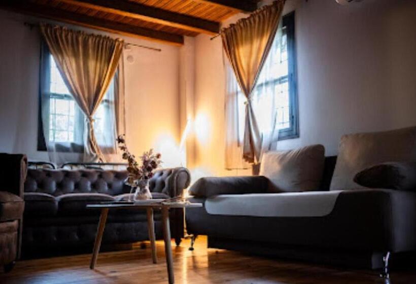 פנסיון Complex Arbanashki Style Panoramic View With Summer And Winter Terrace, Sauna, Children S And Adult