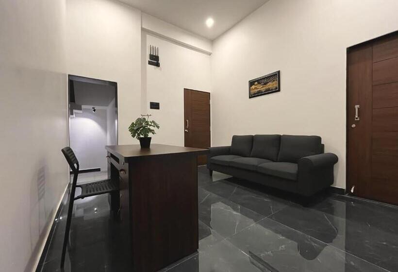 פנסיון Kiana Stays