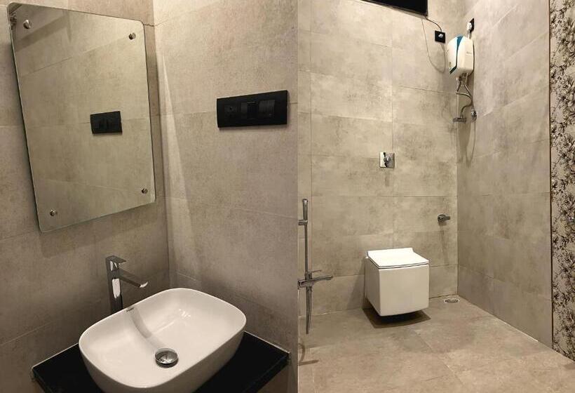 פנסיון Kiana Stays