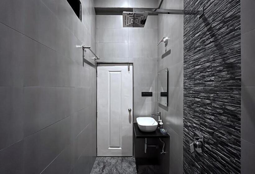 פנסיון Kiana Stays